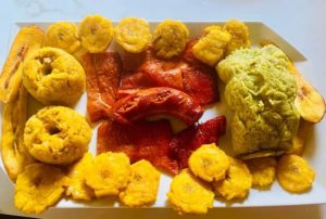 Gastronomía amazonica, juane con cecina, chorizo y yacachos