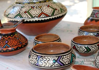 artesania shipiba hecho en ceramica