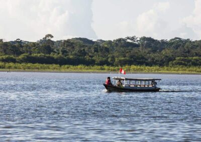 Laguna Chauya en Masisea, atractivo turistico de la amazonia peruana