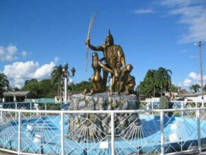 Plaza Juan Santos de Atahualpa, atractivo turistico de pucallpa, ucayali, peru