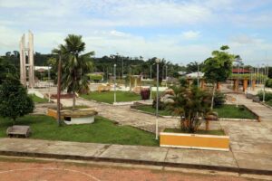 plaza de armas de purus - ucayali - peru
