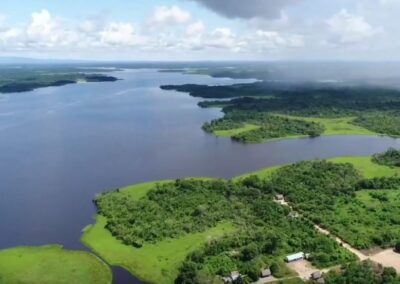 lago imiria, atractivo turistico de la amazonia peruana