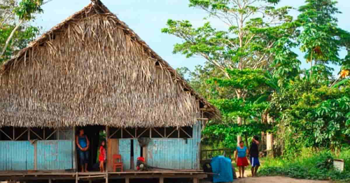 Casa típico de comunidad nativa Santa Clara de la región Ucayali