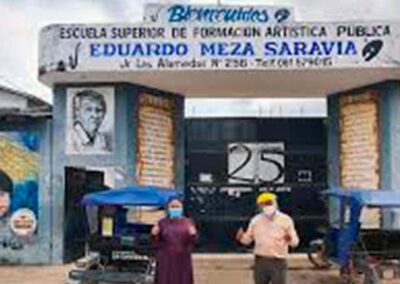 Escuela artística Eduardo Meza Saravia en Pucallpa