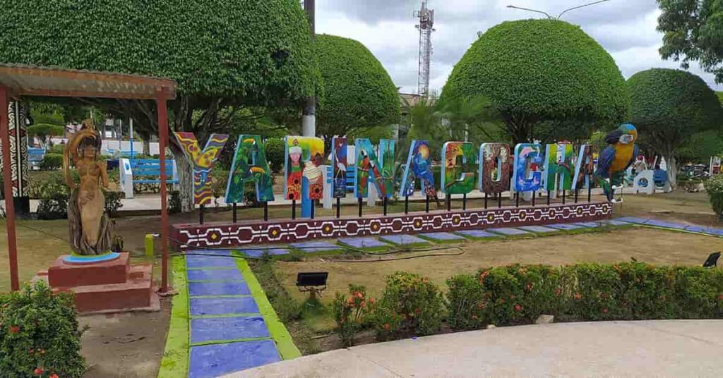 Plaza de armas de Yarinacocha