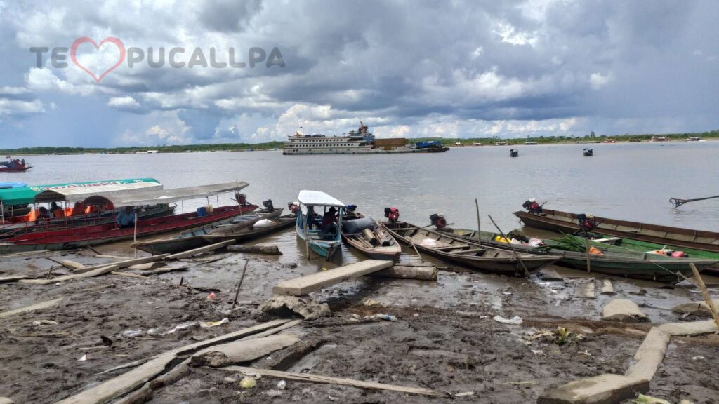 Impacto económico de las ONGs - puerto de Pucallpa en mal estado