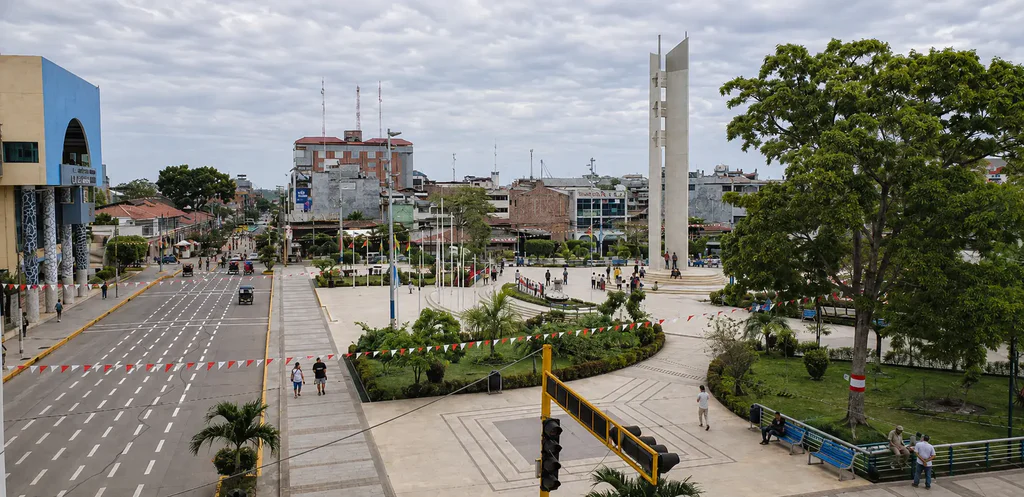 vista panoramica de plaza de armas de pucallpa